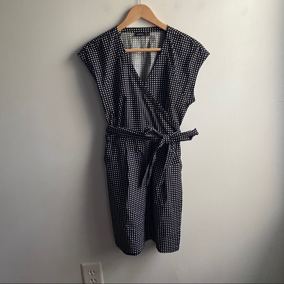 kate spade Dresses & Skirts - Kate Spade Saturday Black White Square wrap dress